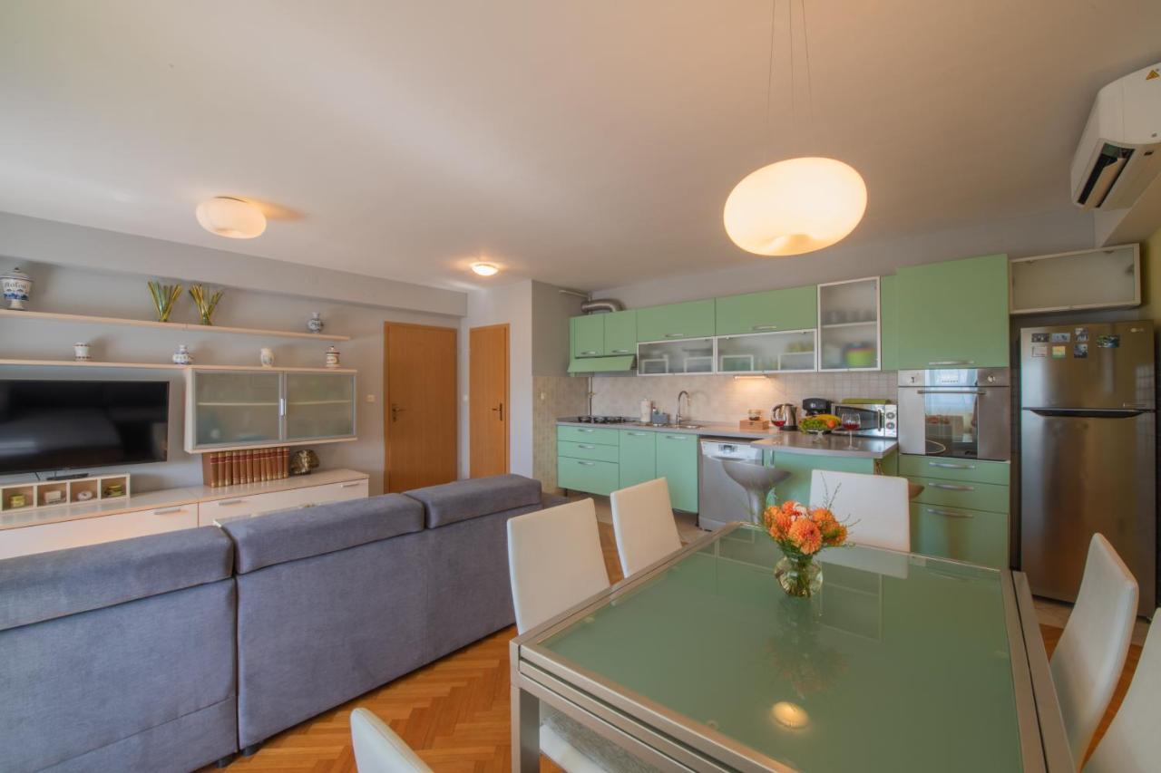 Apartman Silvija 오시예크 외부 사진